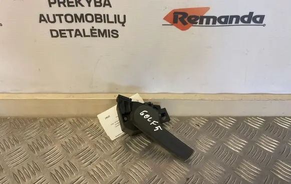 Volkswagen Golf V Engine bonnet (hood) release handle 1K1823633 1J1823533