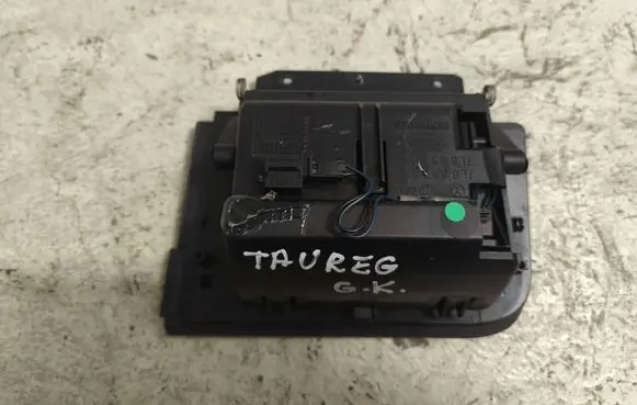 Volkswagen Touareg I Glove box 7L6857951A 7L6857951