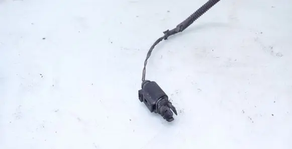 Volkswagen Golf V Outside/exterior temperature sensor 8Z0820535