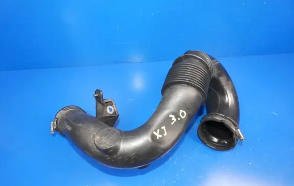 Jaguar XJ X351 Intercooler hose/pipe 9X239690AE AW939690AD