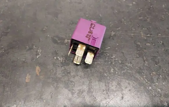 BMW 5 E39 Other relay 1388911 61361388911