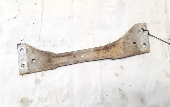 Skoda Octavia Mk2 (1Z) Engine mounting bracket