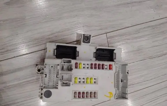 Fiat 500L BSM Control unit 52054907