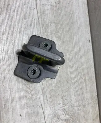 Ford B-MAX Front door lock loop/hook striker 
