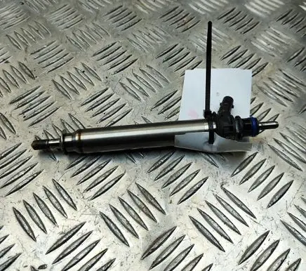 Mercedes-Benz GLE W167 Fuel injector A2560705600 0261500805