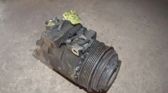 Mercedes-Benz C W202 Air conditioning (A/C) compressor (pump) A0002340911 A0002302011