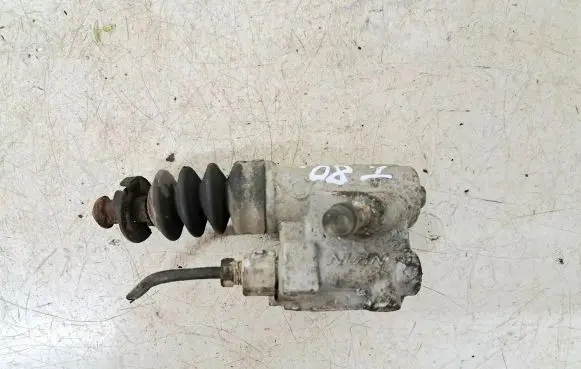 Clutch slave cylinder