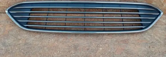 Ford Focus Front bumper upper radiator grill F1EB-8C436-A