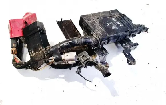 Nissan NV200 Fuse box set 7154722330 7154-7223-30
