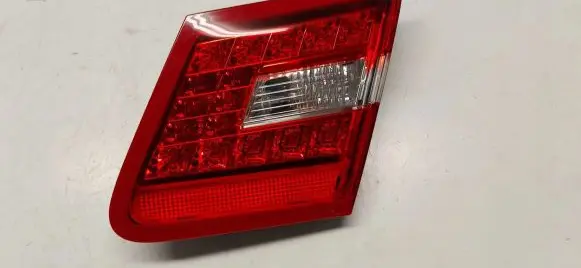 Mercedes-Benz E C207 W207 Tailgate rear/tail lights A2078200464