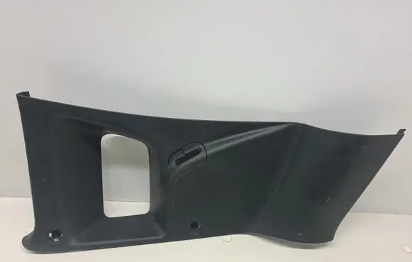 (D)pillar trim (top)