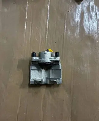 Dacia Dokker Front brake caliper 213904 410018218R 41001-00Q1N