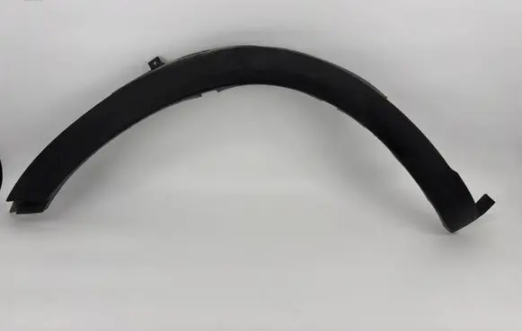 Iveco Daily 4th gen Front arch trim 3802037 C26010