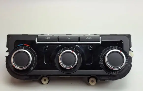 Volkswagen Golf V Climate control unit 7N0907426AM 5HB00975170 ZJUSW0304