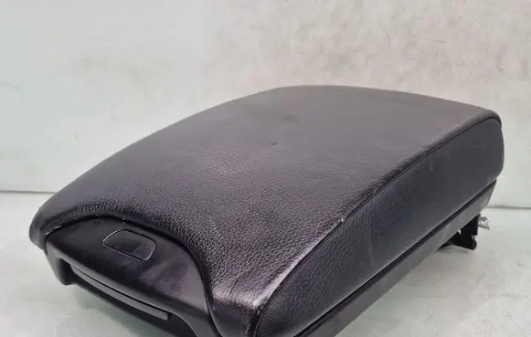 BMW X5 E53 Armrest 810728