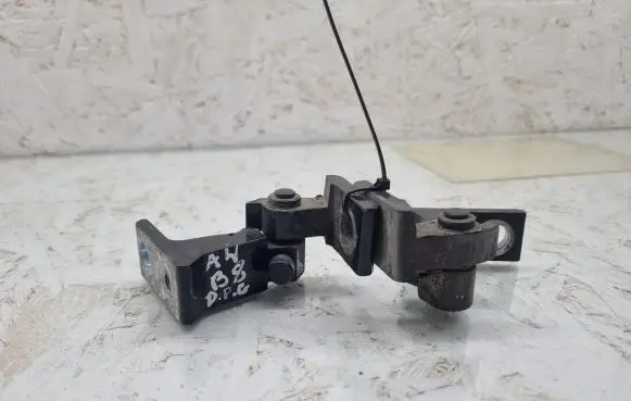 Rear door hinge set