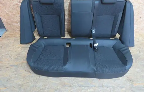 Opel Insignia A Second row seats