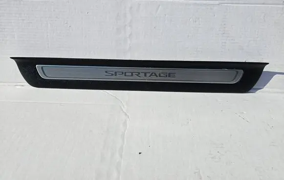 KIA Sportage sill trim set (inner) 85884F1500