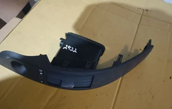 Toyota Corolla Verso AR10 Dashboard side air vent grill/cover trim 6556434010