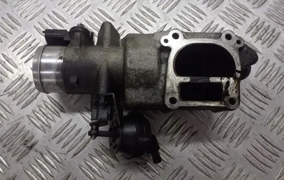 Opel Vectra C Throttle valve position sensor 08226802