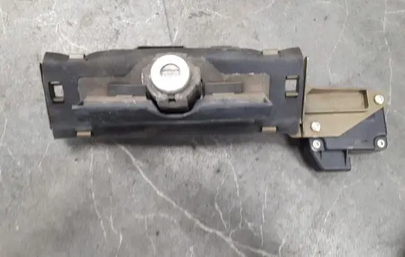 Peugeot 406 Tailgate/trunk/boot lock/catch/latch