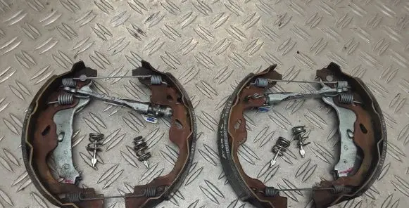Toyota Aygo AB40 Brake pads (rear) 