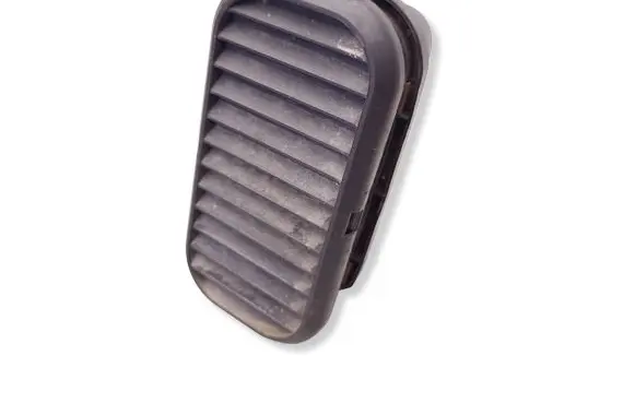 Mercedes-Benz Sprinter W906 Quarter panel pressure vent 9018300042 9018370118