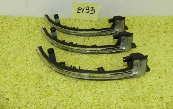 Volkswagen Touareg II Front indicator light 7P6949102