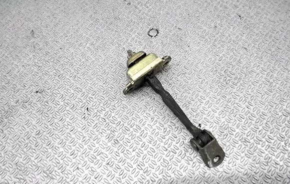 Nissan Primera Front door check strap stopper