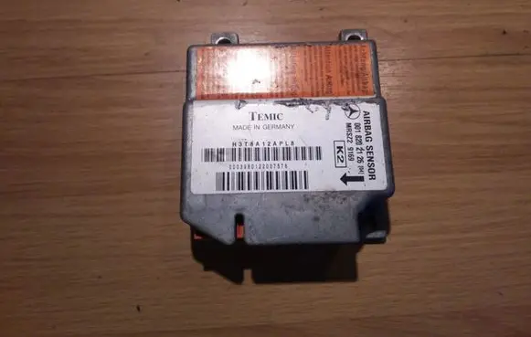Mercedes-Benz E W210 Airbag control unit/module 0018202126