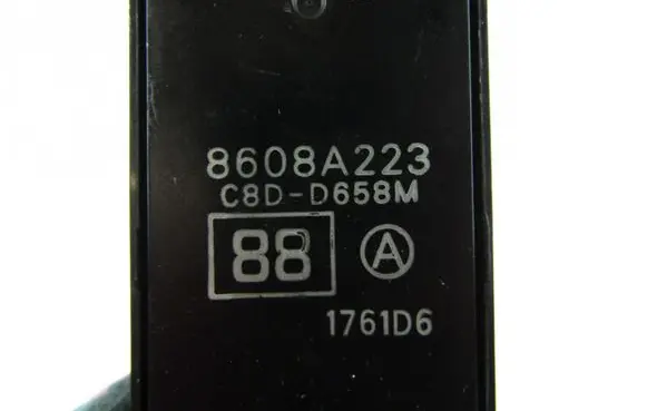 Mitsubishi Outlander Electric window control switch 8608a223
