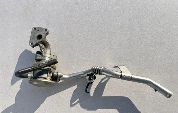 Audi A8 S8 D3 4E EGR valve 06C131101