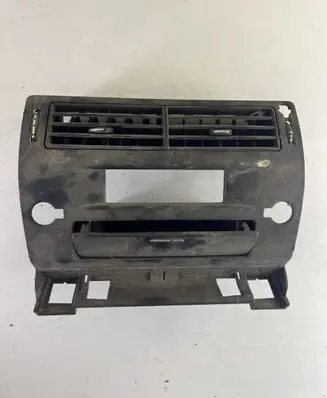 Citroen C4 I Dash center air vent grill