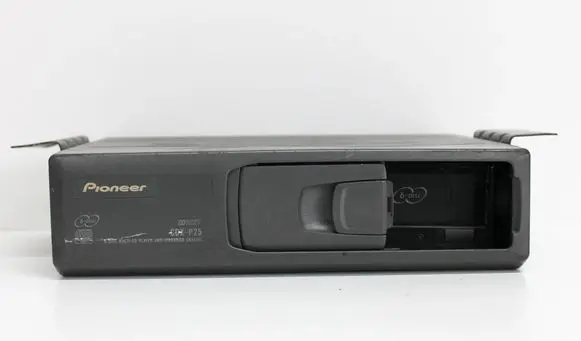 Volkswagen Golf V CD/DVD changer CDXP670