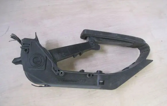 Mercedes-Benz S W221 Accelerator throttle pedal 2113010001 A2113010001