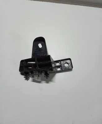 Toyota Highlander XU70 Rear bumper mounting bracket 52562 0E030