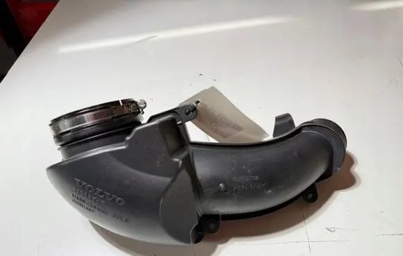 Volvo S60 Air intake duct part