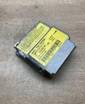 Mitsubishi Carisma Airbag control unit/module MR913791 0285001290