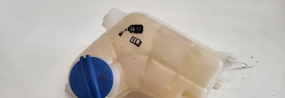 Audi A4 S4 B7 8E 8H Coolant expansion tank/reservoir 8E0121403