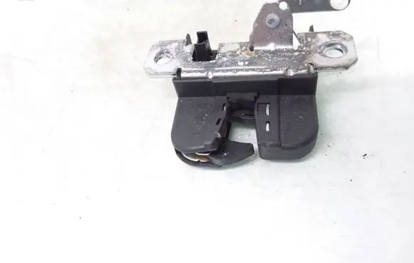 Volkswagen Polo IV 9N3 Tailgate/trunk/boot lock/catch/latch 6Q6827505E