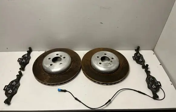 BMW X6 G06 Front brake disc 6880073 8842578