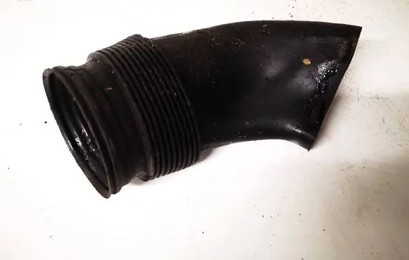 Mercedes-Benz E W210 Air intake hose/pipe 2105280608