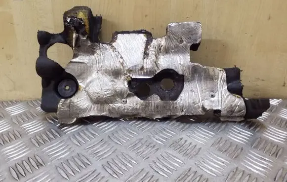 Toyota Auris E180 Other engine bay part