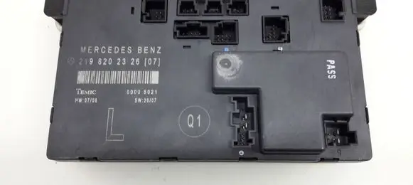 Mercedes-Benz CLS C219 Door control unit/module A2198202326