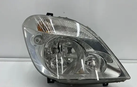 Mercedes-Benz Sprinter W906 Headlight/headlamp A9068200261