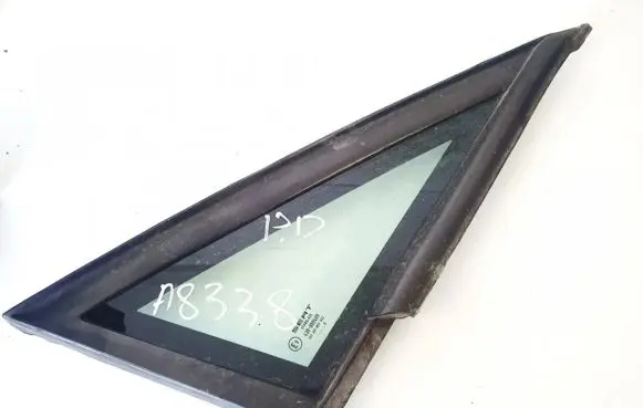 Seat Leon (1P) Front triangle window/glass 