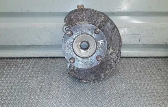 Mitsubishi Colt Front wheel hub spindle knuckle 