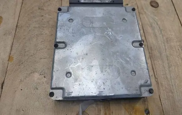 Mazda 626 Engine control unit/module F7FF12A650BJ