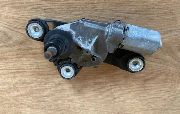 Ford Mondeo MK IV Rear window wiper motor 0390201823 30763683 3M51R17K441AE