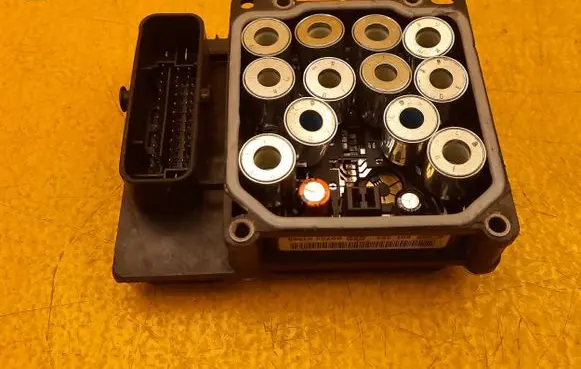 Mercedes-Benz E W212 ABS Pump 00722K1305 0265951352
